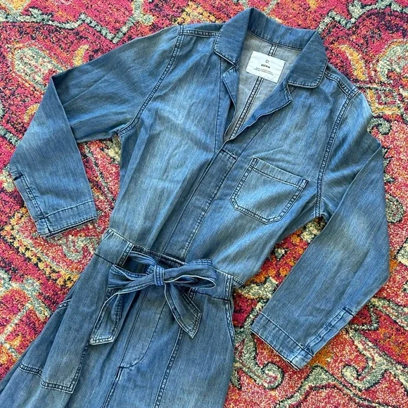 & Denim | Women's Medium Blue Lightweight Denim Jumpsuit tie waist hidden button - Picture 13 of 16